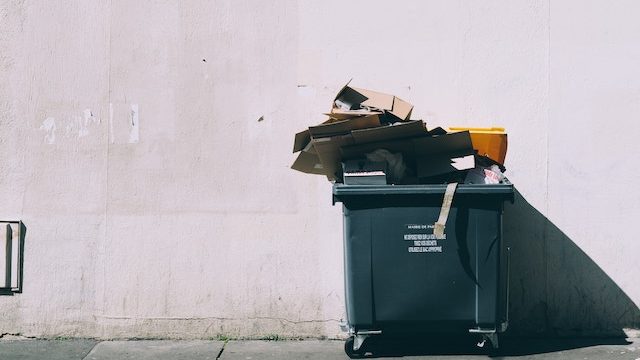 trash rubbish bin